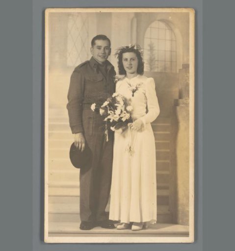 Wedding portrait of Sierk Noordhoff and Tjenkje Bakker