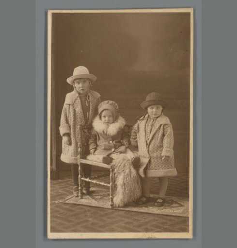 Group portrait of Mientje, Annie, and Jacoba Hoevenberg
