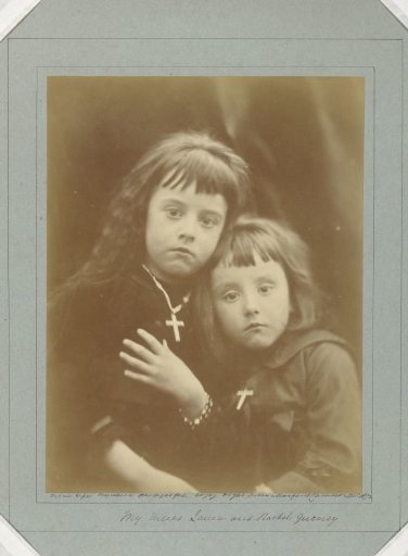Double portrait of Laura and Rachel Gurney