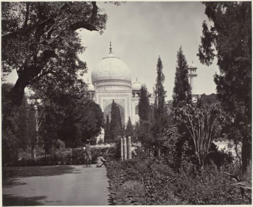 View of the Taj Mahal and the surrounding garden at Agra, Uttar Pradesh, India