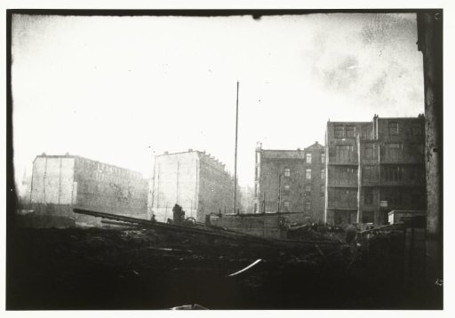 Nieuwbouw langs het Jacob van Lennepkanaal in Amsterdam