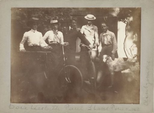 Dora, Liesbeth and the Arntzenius Triplets