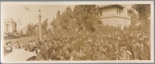 Public at the Dutch Pavilion in San Francisco