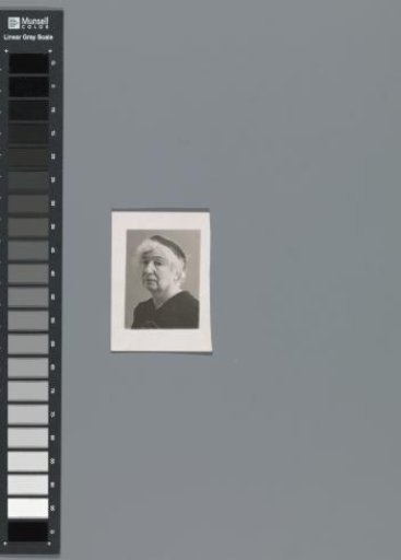 Passport photo of Marie Witsen-Schorr