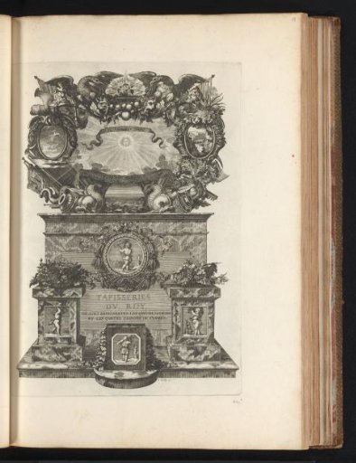 Pedestals with the four elements and the four seasons