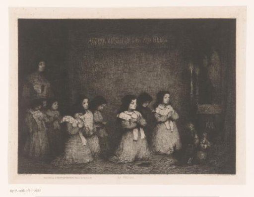 Group of girls praying before a statue of Mary