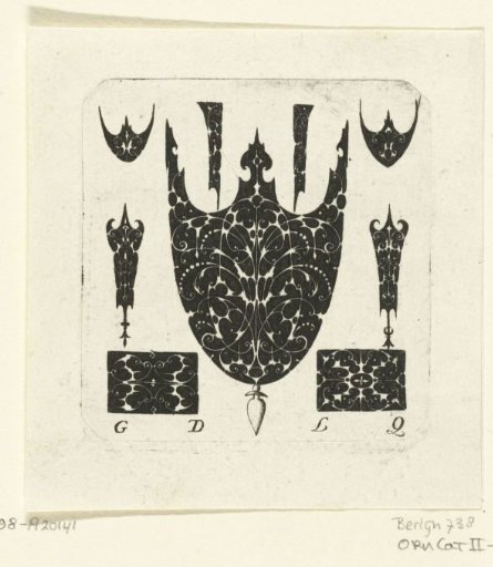 Shield-shaped ornament between eight ornaments