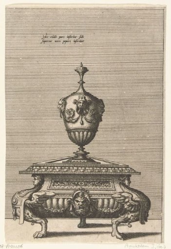 Pepper and salt cellars