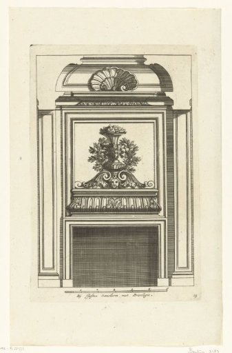 Apron in a Niche
