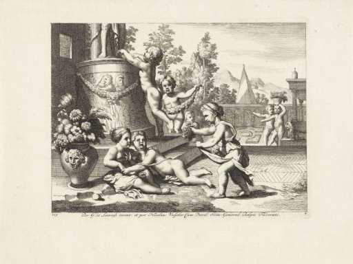 Putti decorate a sculpture