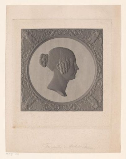 Portrait medallion of Elisabeth Ludovika of Bavaria, Queen of Prussia