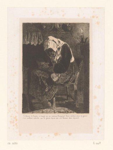 Woman of Smetse Smee on a chair in the kitchen
