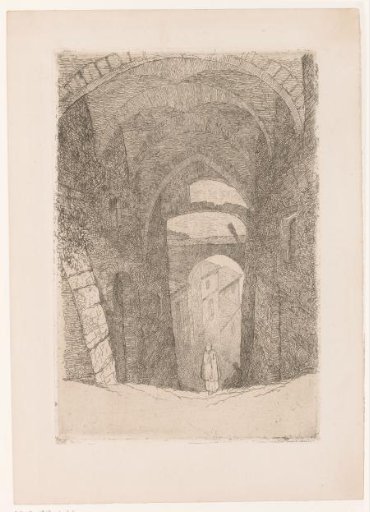 Gate with vaults