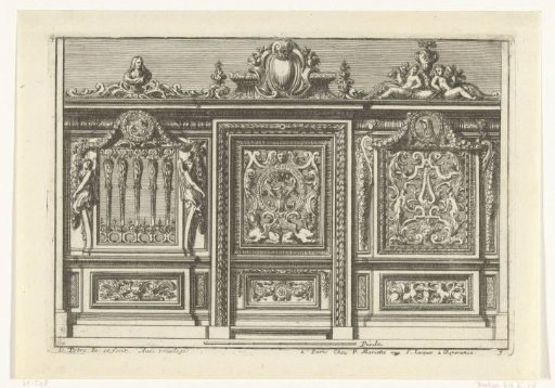 Choir screen crowned with a bust and two children