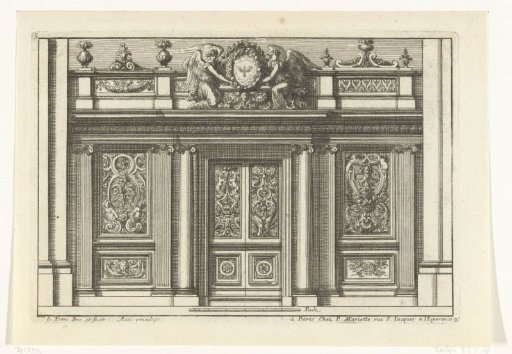 Choir screen crowned with two angels