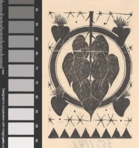 Circle with Leaves and Sacred Hearts