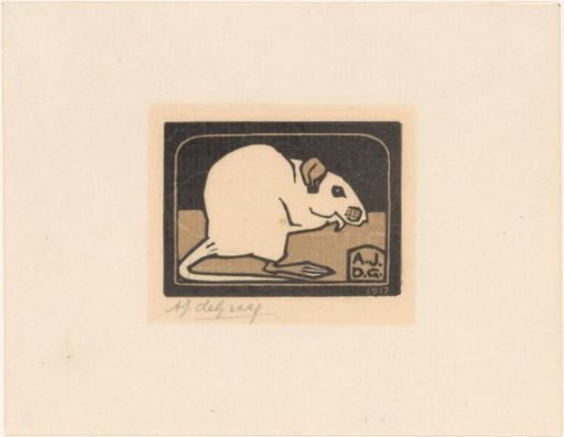 Sitting Mouse