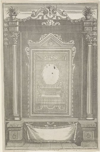 Ornamental wall decoration with two columns and the motto Plus ultra