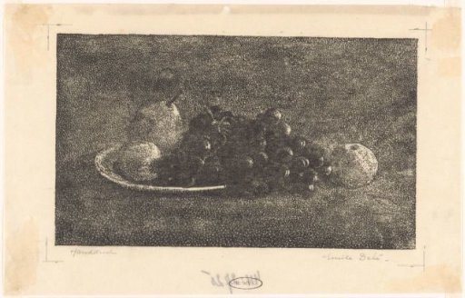 Bowl with grapes and other fruit