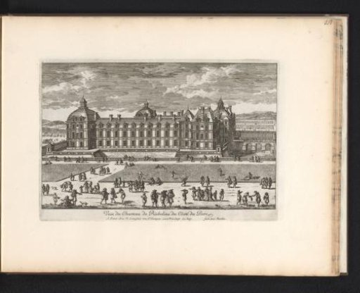 View of Château de Richelieu with lawns