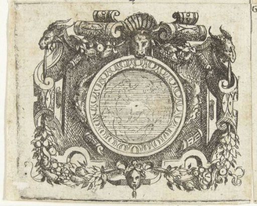 Round cartouche between two mascarons