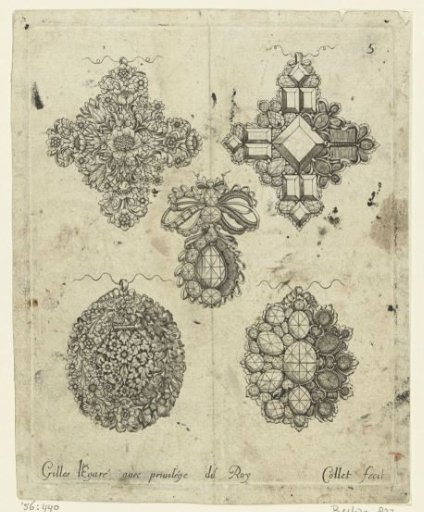 Five obverse and reverse sides of jewels