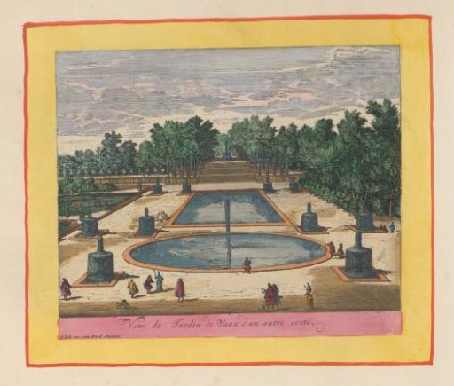 View of ponds and fountains in the garden of the Château de Vaux-le-Vicomte