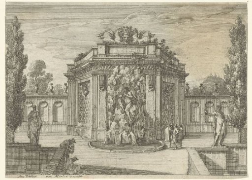 Garden wall with niches