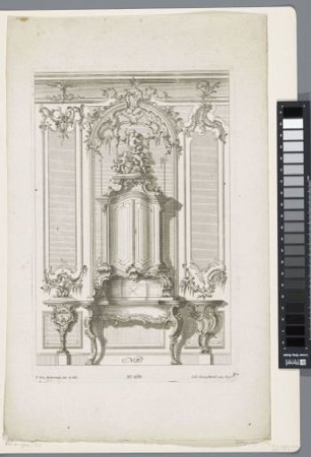 Writing desk with putti