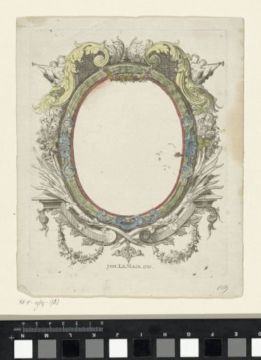 Oval ornamental frame