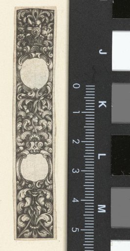 Strip with two oval medallions