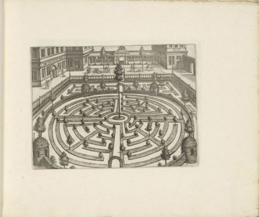 Circular parterre in the form of a labyrinth