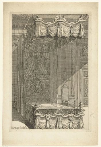 Canopy bed