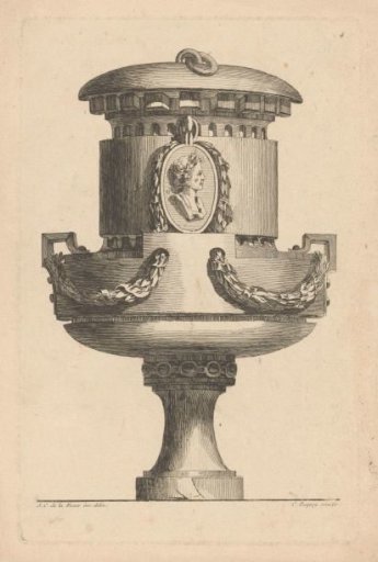 Vase with medallion