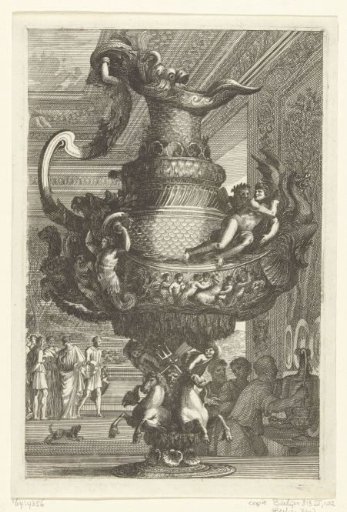 Ewer turned to the right