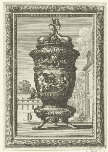 Fountain with two dolphins on top