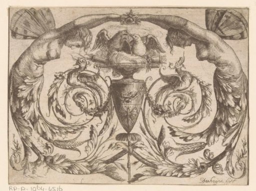 Arabesques with doves