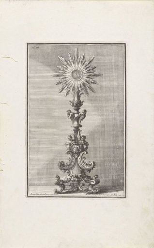 Reliquary with crucifixion scene and cherubs