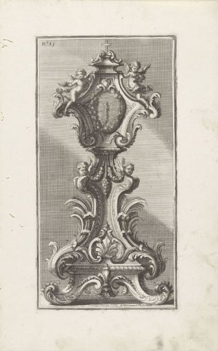 Reliquary with putti and cherubs
