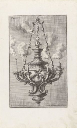 Chandelier with rose hips and garlands