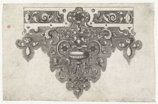 Border with a vase of flowers in the center