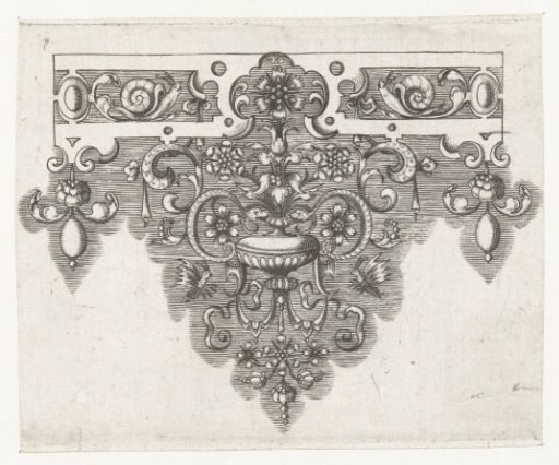 Border with a vase of flowers in the center