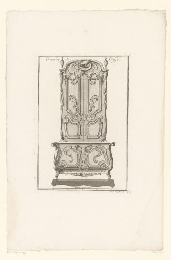 Buffet cabinet with vases