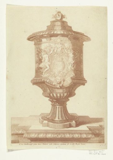 Vase with the Coat of Arms of Great Britain