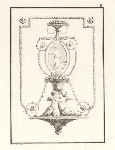 Ornament with kissing putti at a vase below a medallion featuring a female figure