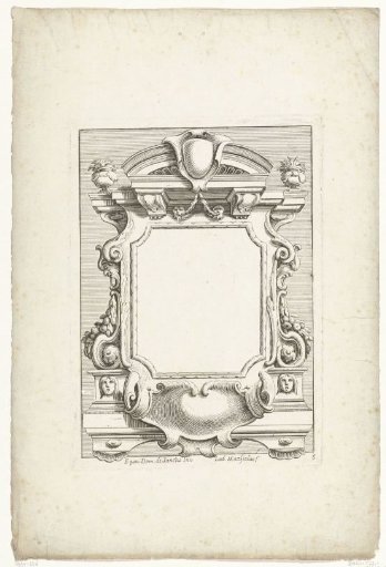 Cartouche with square compartment