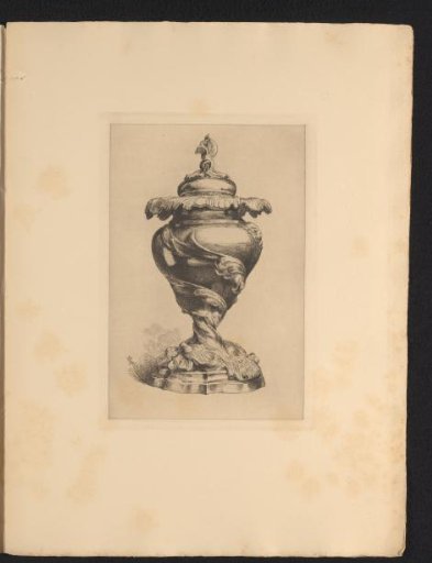 High model fruit bowl with lid