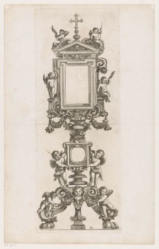 Monstrance with eight putti