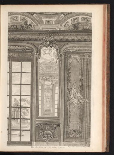 Writing table with mirror and decoration in the cabinet of Count van Bielinski