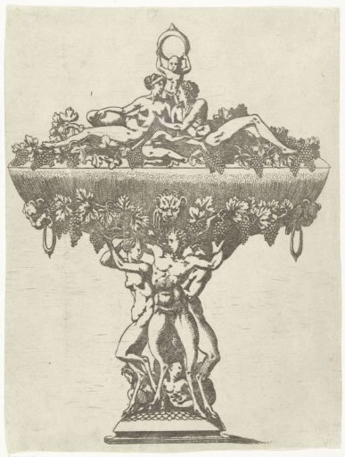 Dish with a loving couple at the top
